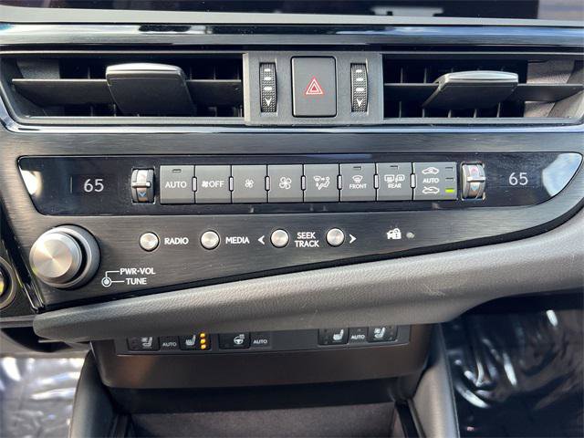 Certified 2025 Lexus ES 350 w/ Premium Package image 17