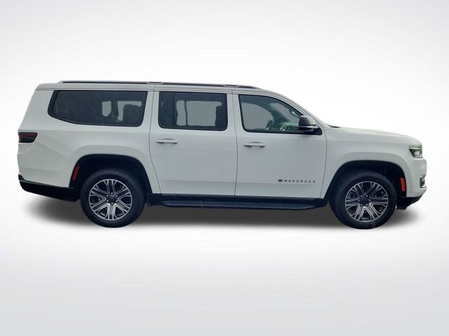 Used 2024 Jeep Wagoneer L Series II RWD image 6
