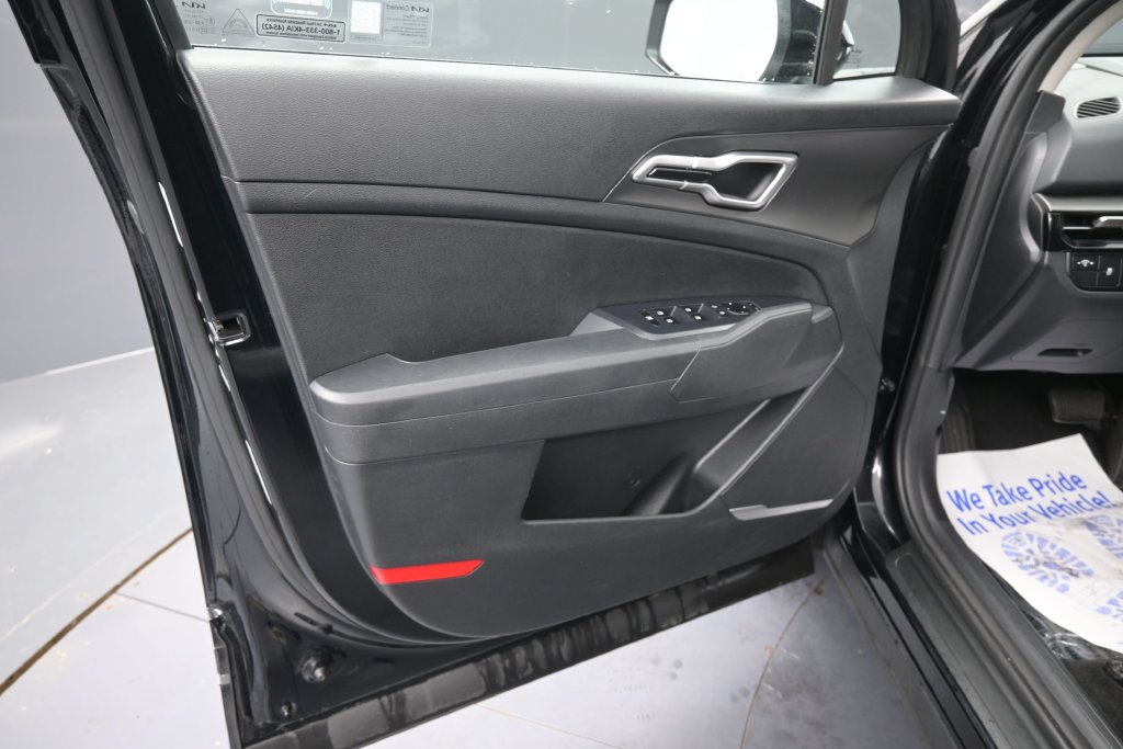 Used 2026 Kia Sportage LX FWD image 25