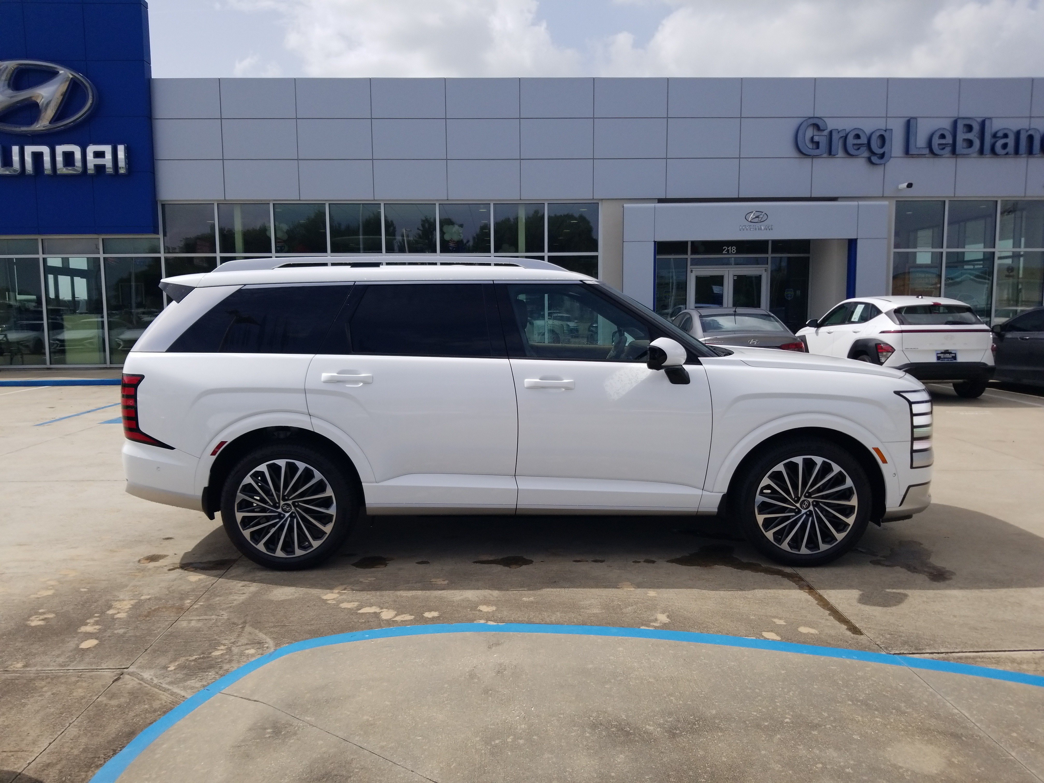 New 2026 Hyundai Palisade Calligraphy AWD/4WD image 8
