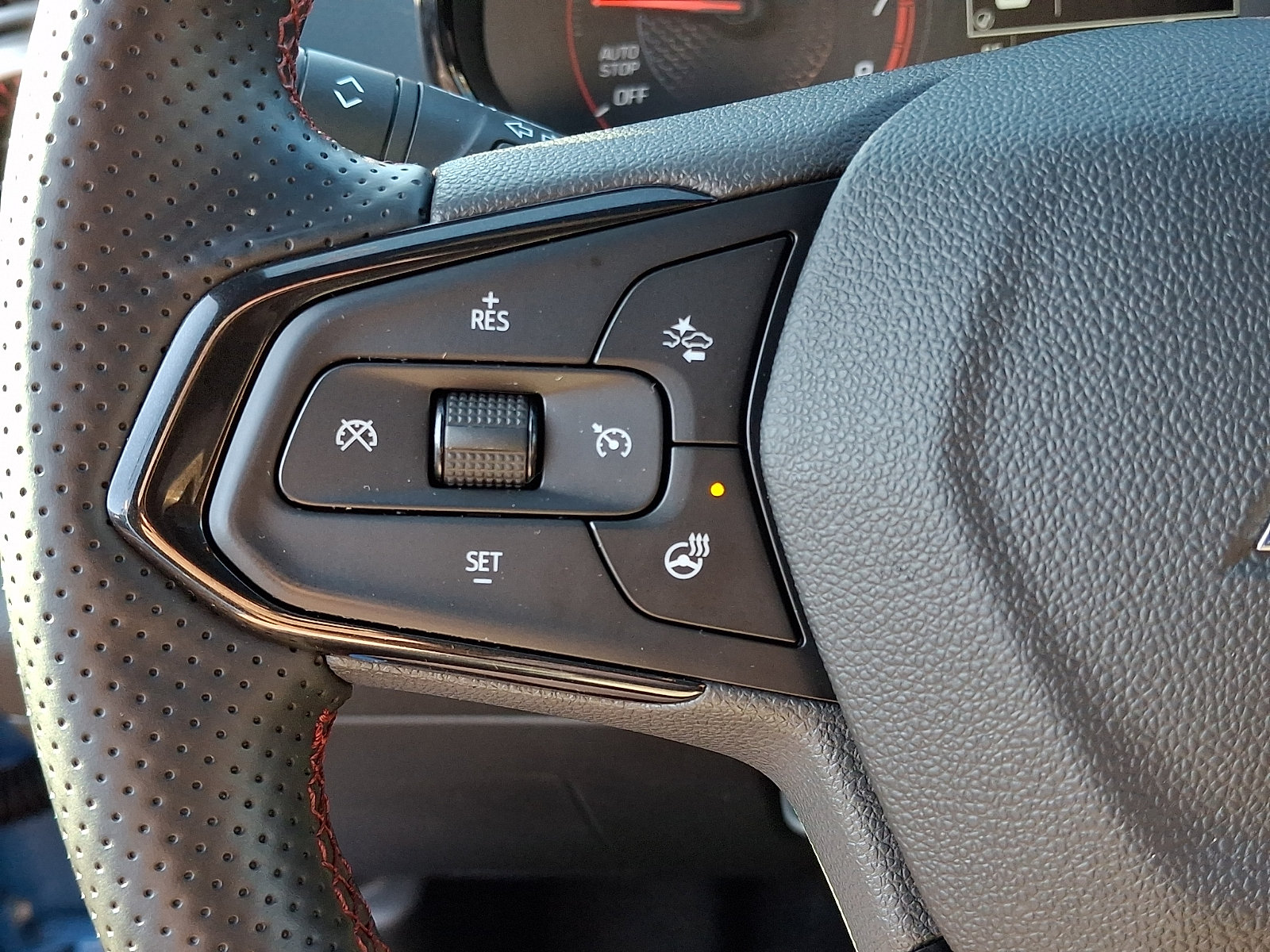 Certified 2024 Chevrolet Trax RS w/ Driver Confidence Package FWD image 21