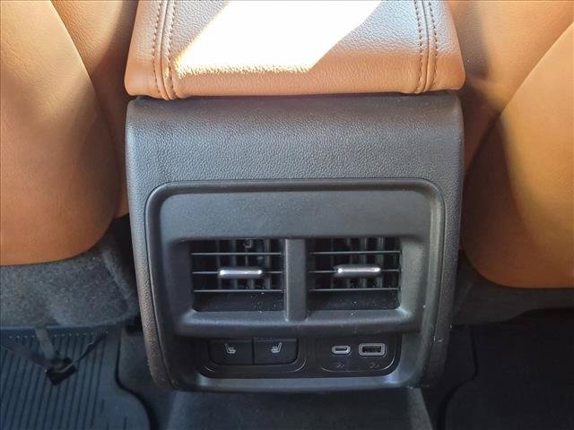 Used 2019 Cadillac XT4 Premium Luxury w/ Enhanced Visibility Package AWD/4WD image 17