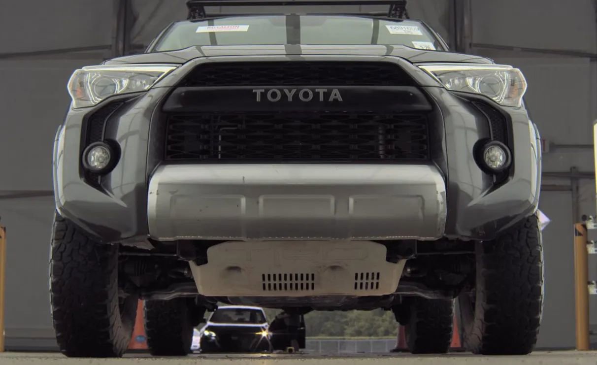 Used 2016 Toyota 4Runner Trail Premium AWD/4WD image 3