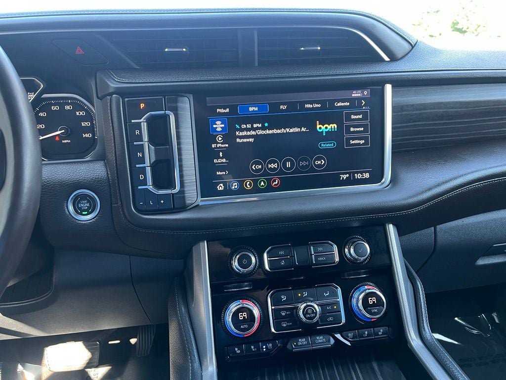 Used 2021 GMC Yukon XL Denali w/ Denali Premium Package AWD/4WD image 29