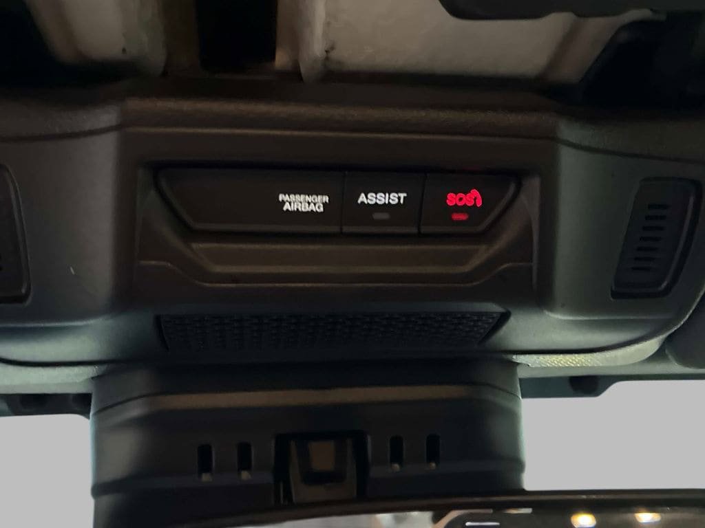 Certified 2025 Jeep Wrangler Unlimited Sahara w/ Safety Group image 37