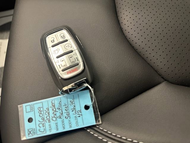 New 2026 Chrysler Pacifica Select image 17