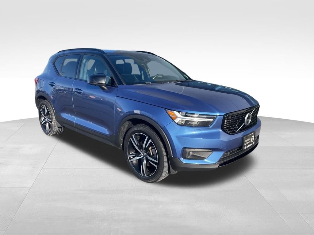 Used 2021 Volvo XC40 T5 R-Design w/ Advanced Package image 11