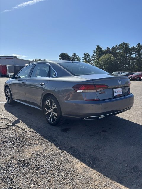 Used 2021 Volkswagen Passat 2.0T SE image 5