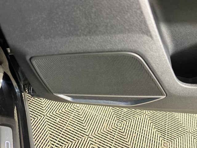 Used 2020 Audi Q3 2.0T Prestige w/ Prestige Package image 28