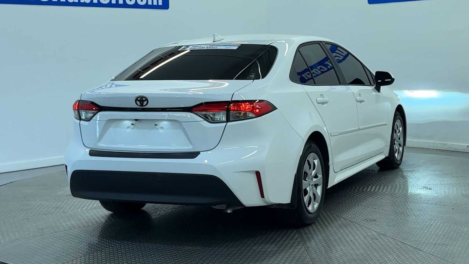 Used 2025 Toyota Corolla LE FWD image 9