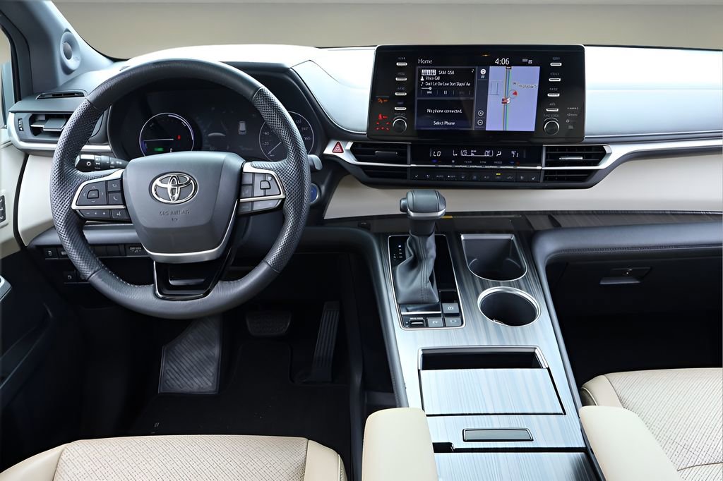 Certified 2022 Toyota Sienna Limited image 13