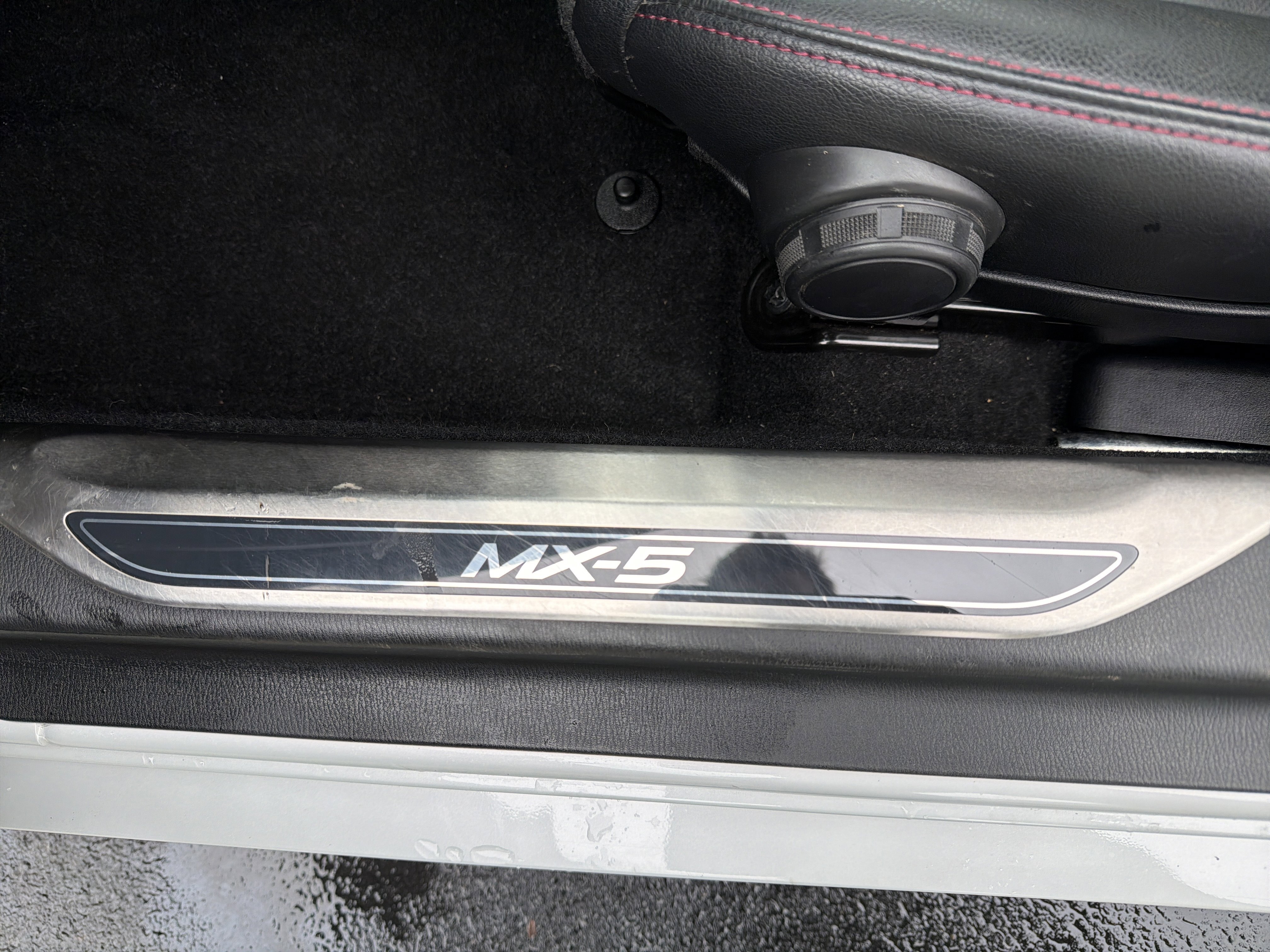 Used 2019 MAZDA MX-5 Miata RF Grand Touring w/ Appearance Package RWD image 14