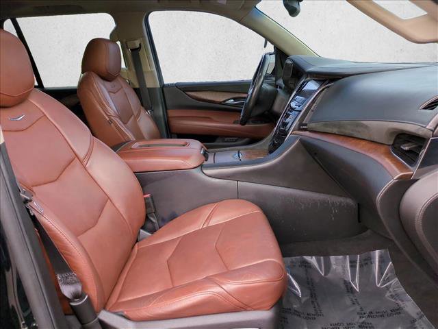 Used 2015 Cadillac Escalade Premium image 23