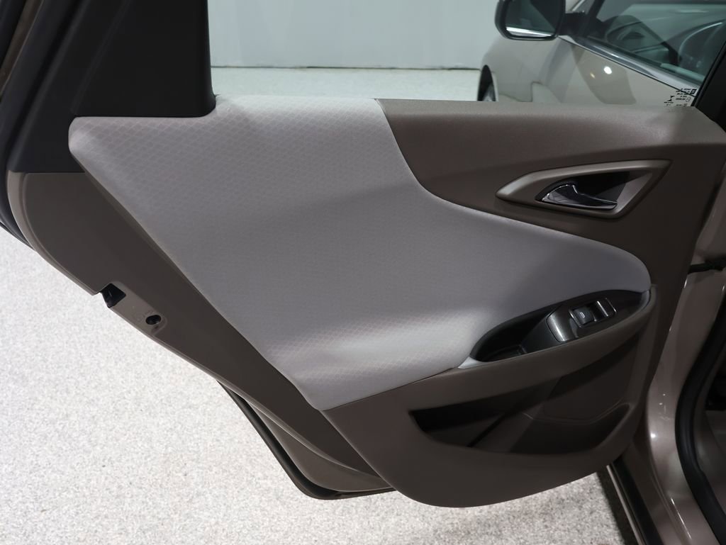 Used 2023 Chevrolet Malibu LS image 19
