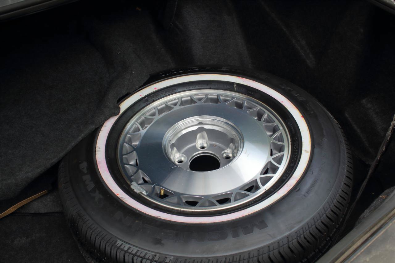 Used 1996 Cadillac Fleetwood Brougham RWD image 61