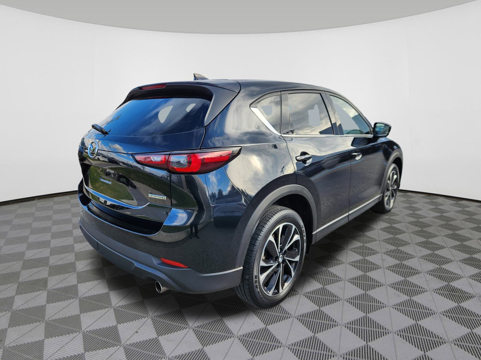 Certified 2023 MAZDA CX-5 AWD 2.5 S w/ Premium Plus Pkg image 4