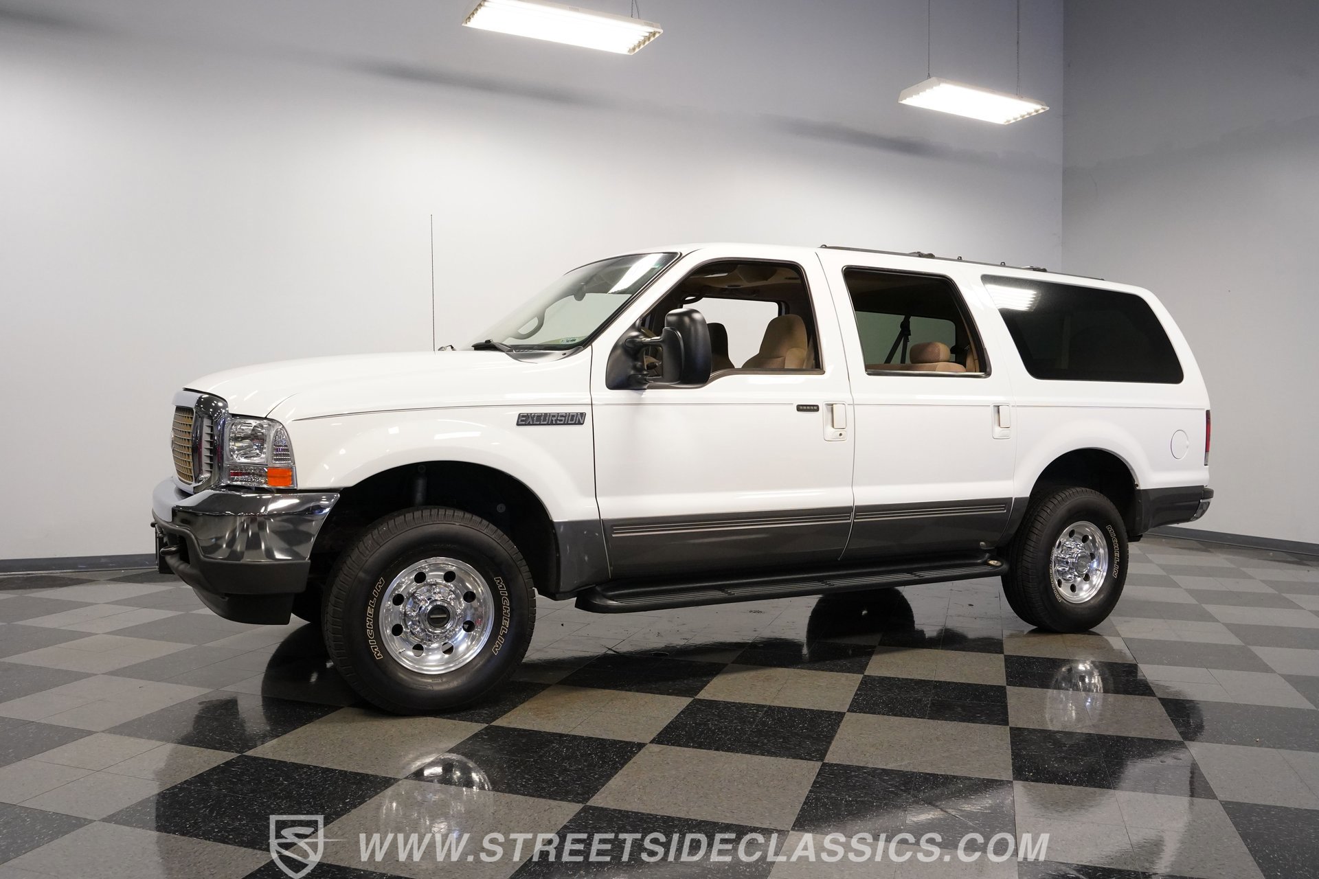 Used 2002 Ford Excursion XLT image 6