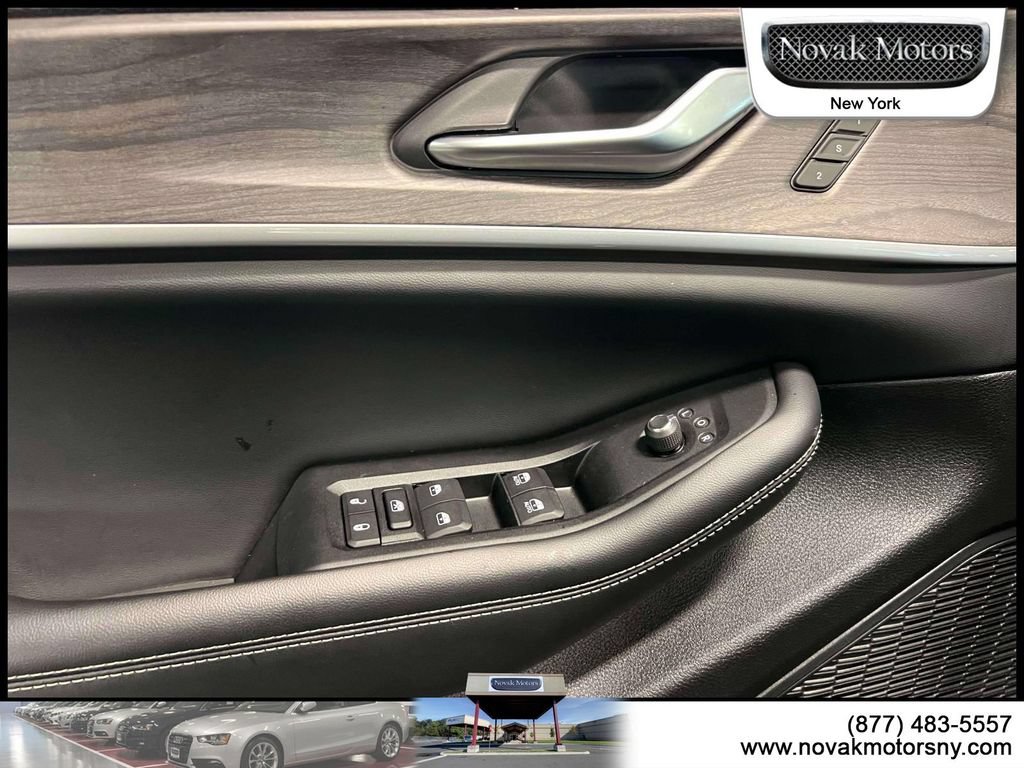 Used 2023 Jeep Grand Cherokee Limited w/ Trailer Tow Prep Group (B) AWD/4WD image 18