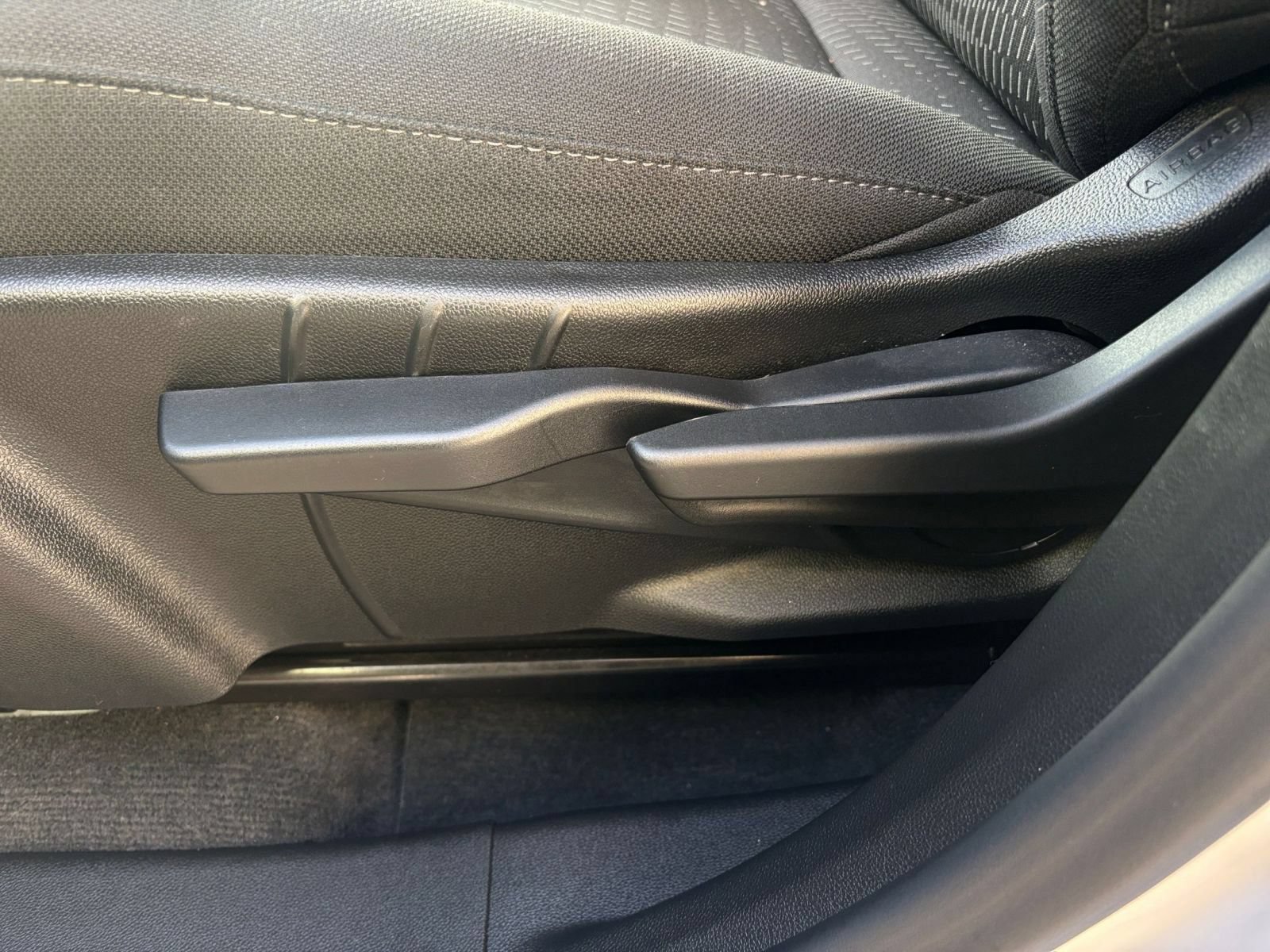 Used 2025 Chevrolet Equinox LT AWD/4WD image 23