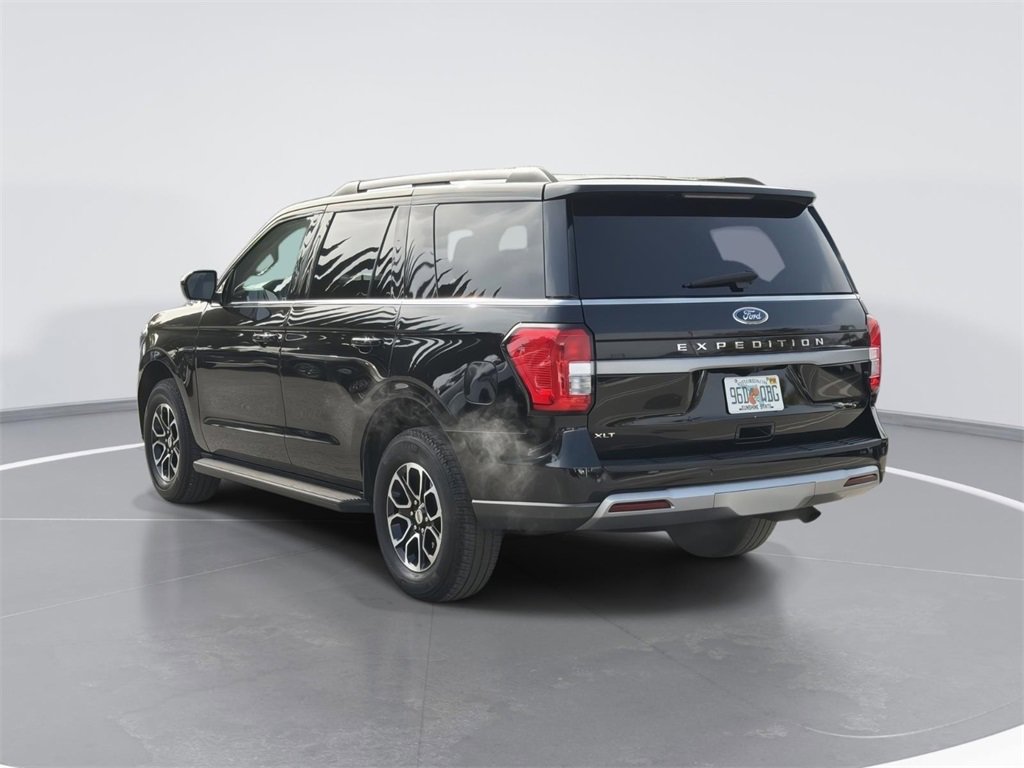 Used 2024 Ford Expedition XLT image 5