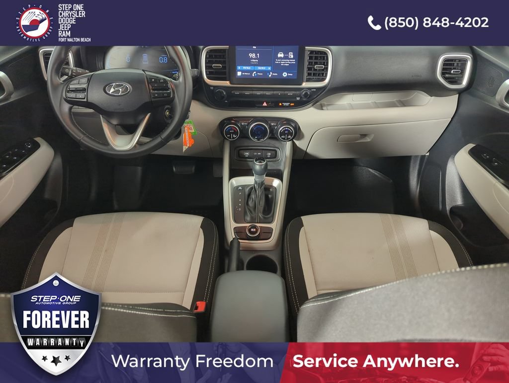 Used 2023 Hyundai Venue SEL FWD image 14