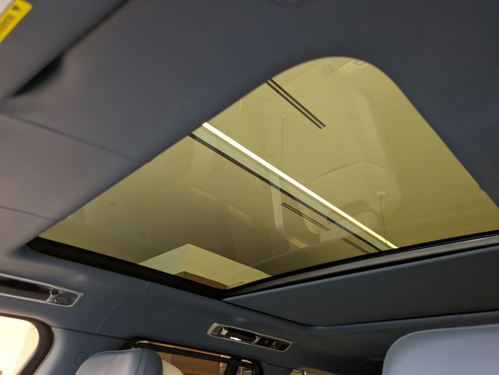 New 2026 Land Rover Range Rover SV image 16