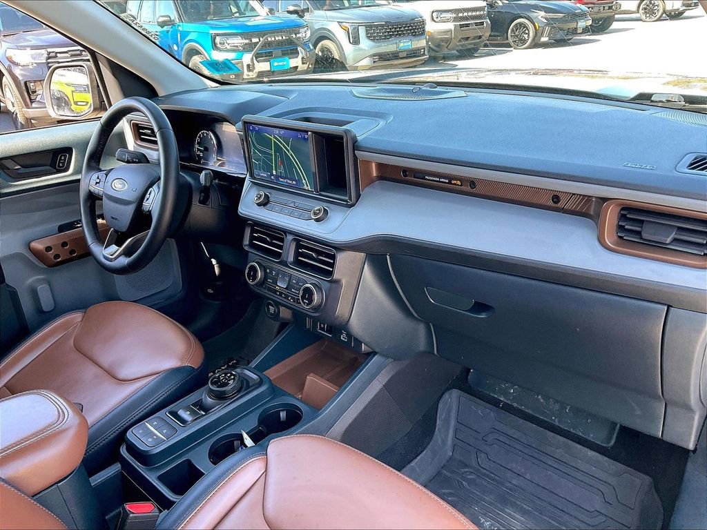 Used 2023 Ford Maverick Lariat w/ Lariat Luxury Package image 13