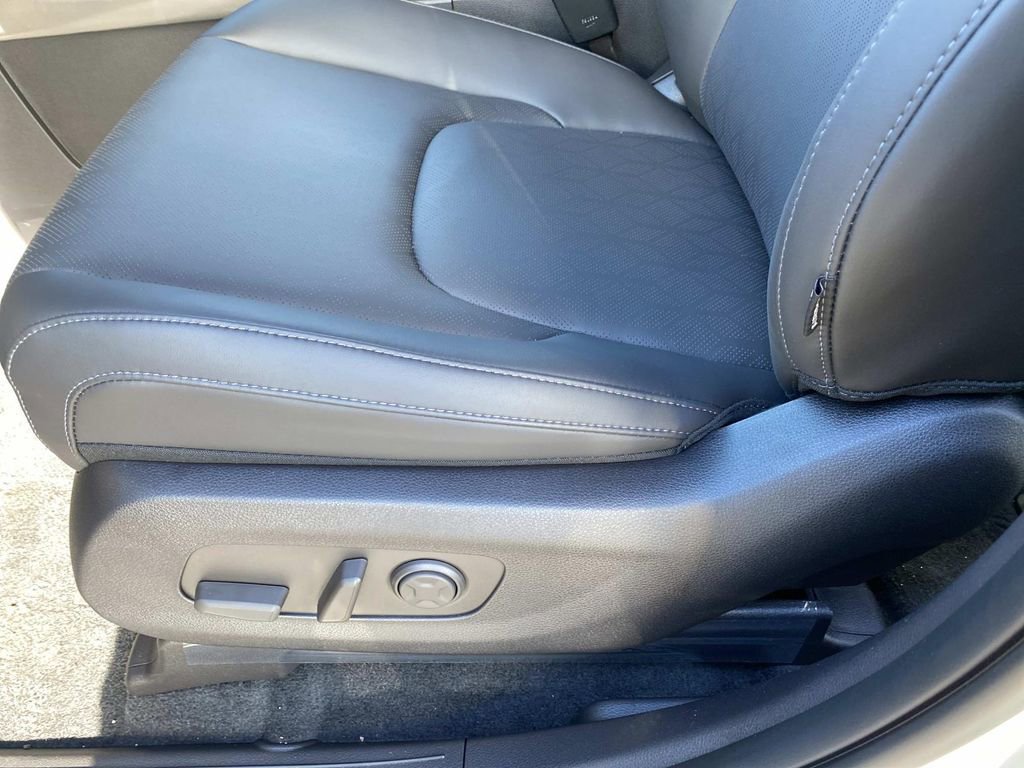 New 2026 Kia Carnival EX image 9