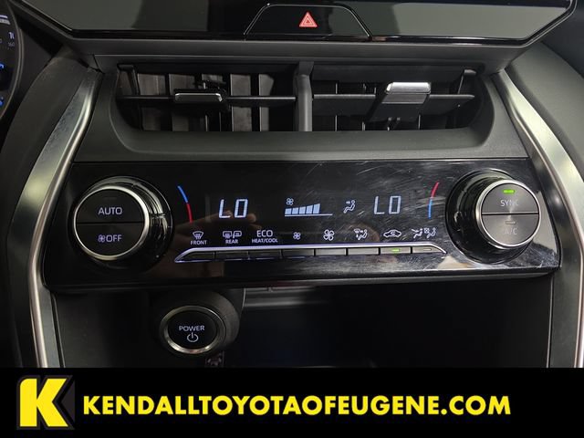 Used 2024 Toyota Venza LE AWD/4WD image 19