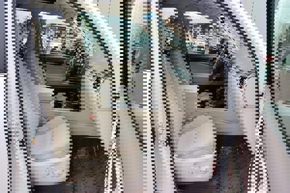 Used 2017 Lexus GX 460 Premium image 31