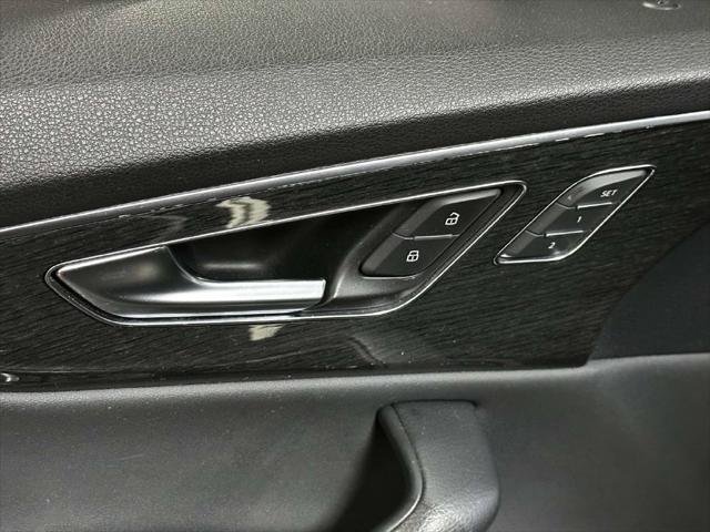 Used 2019 Audi Q8 Premium w/ Convenience Package AWD/4WD image 11