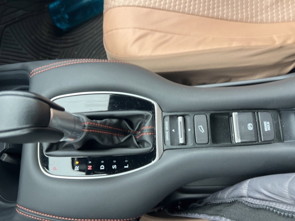 Used 2024 Honda HR-V Sport image 14