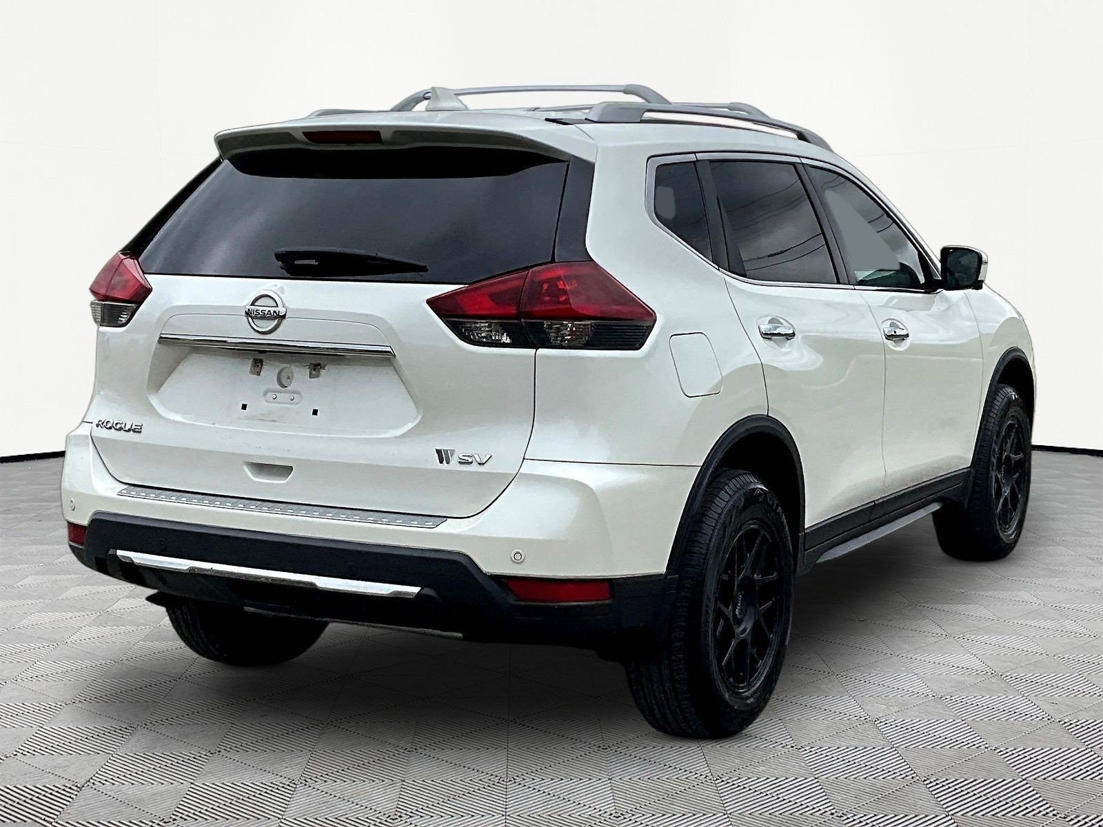 Used 2019 Nissan Rogue SV w/ Premium Package FWD image 6