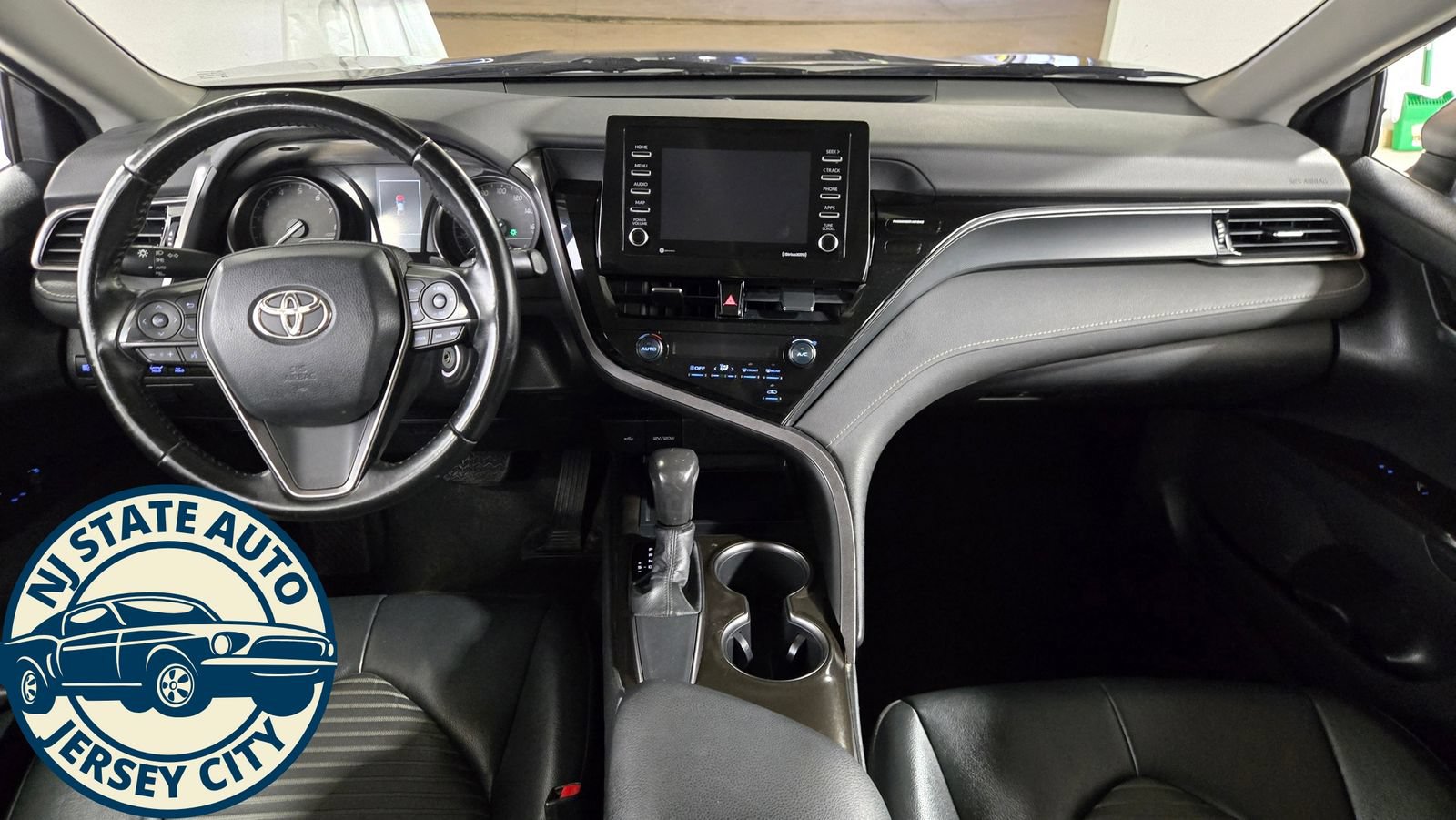 Used 2021 Toyota Camry SE FWD image 26