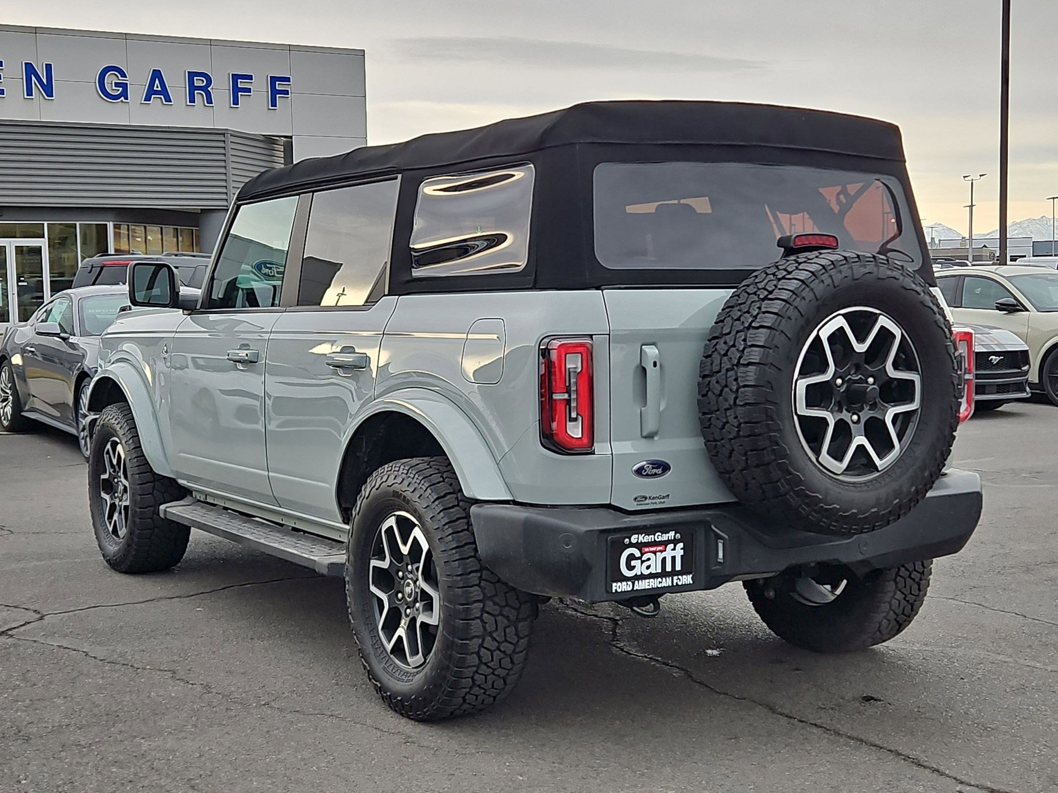 Used 2021 Ford Bronco Outer Banks image 8