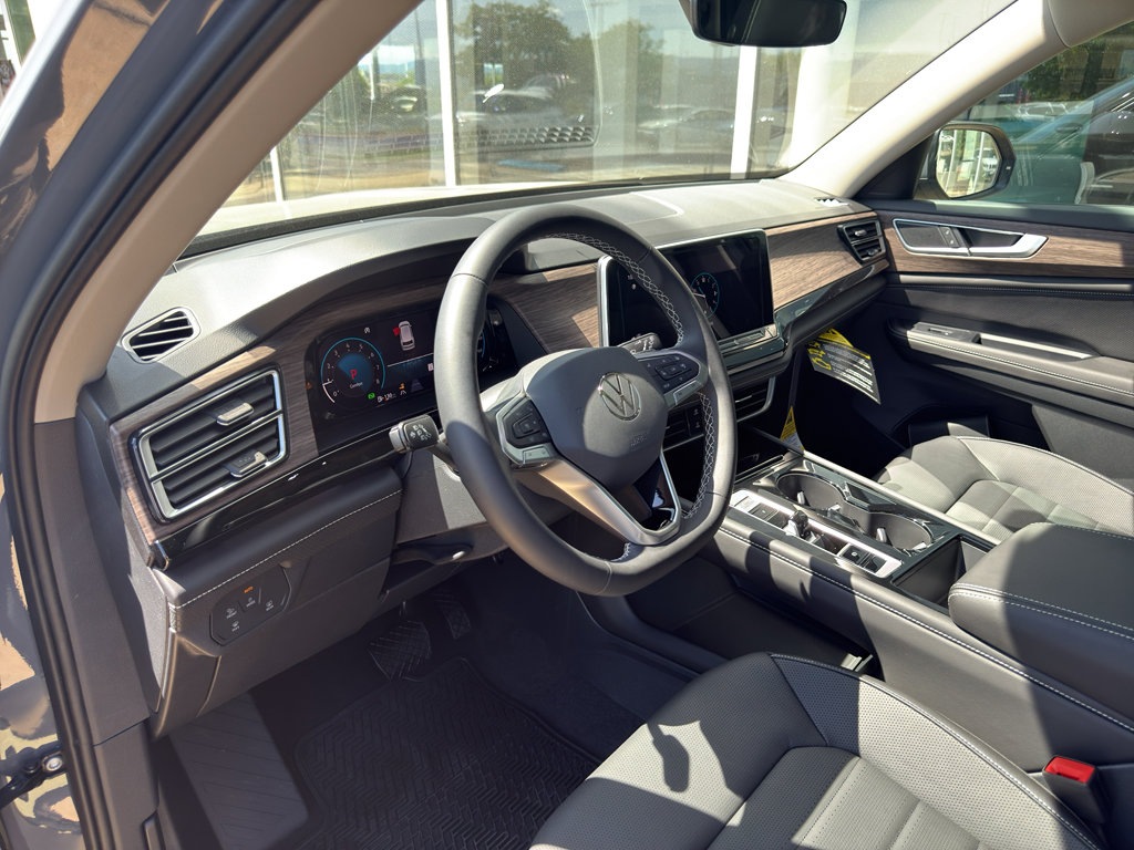 New 2025 Volkswagen Atlas SEL image 10