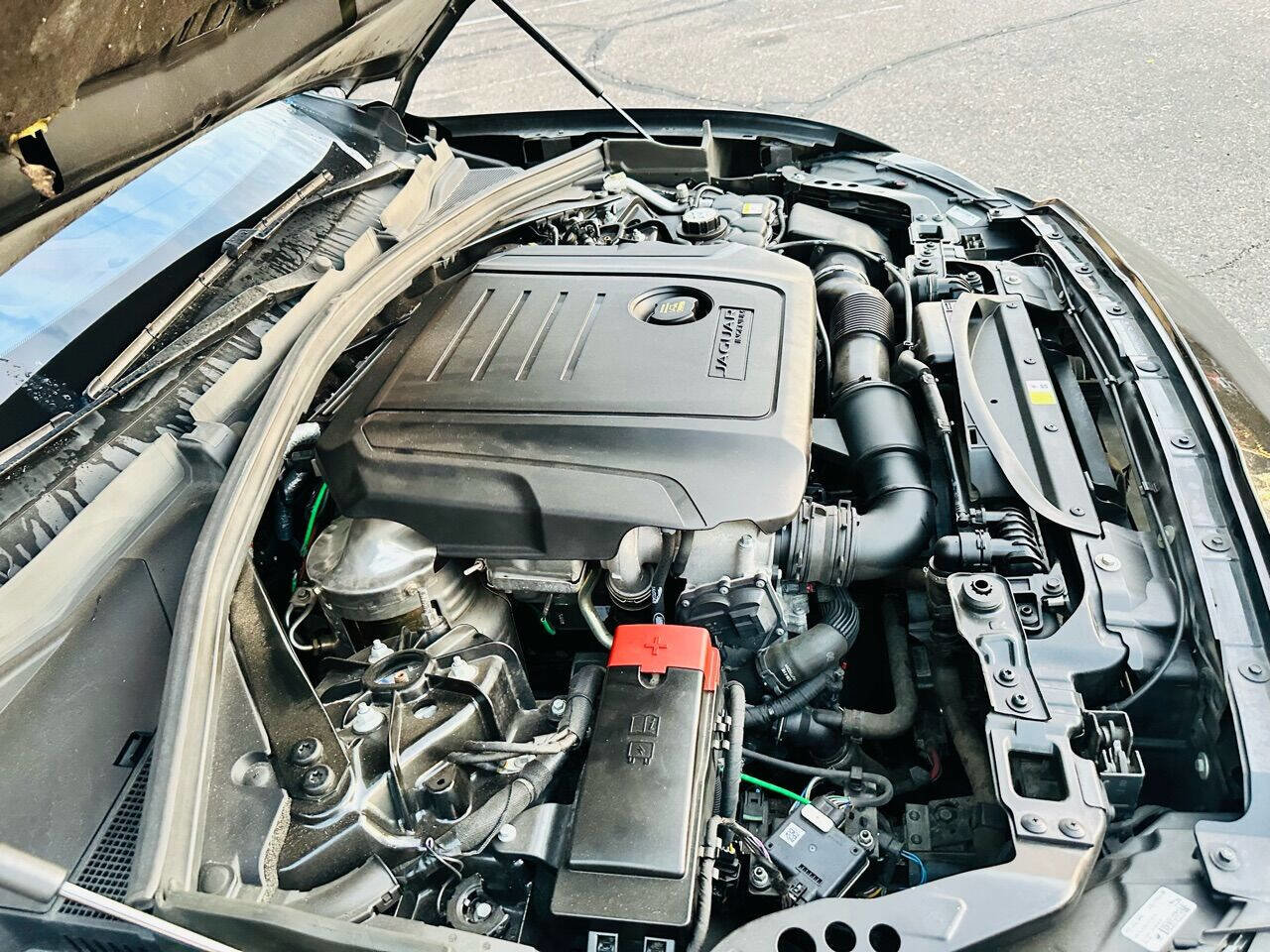 Used 2017 Jaguar F-PACE Prestige image 43