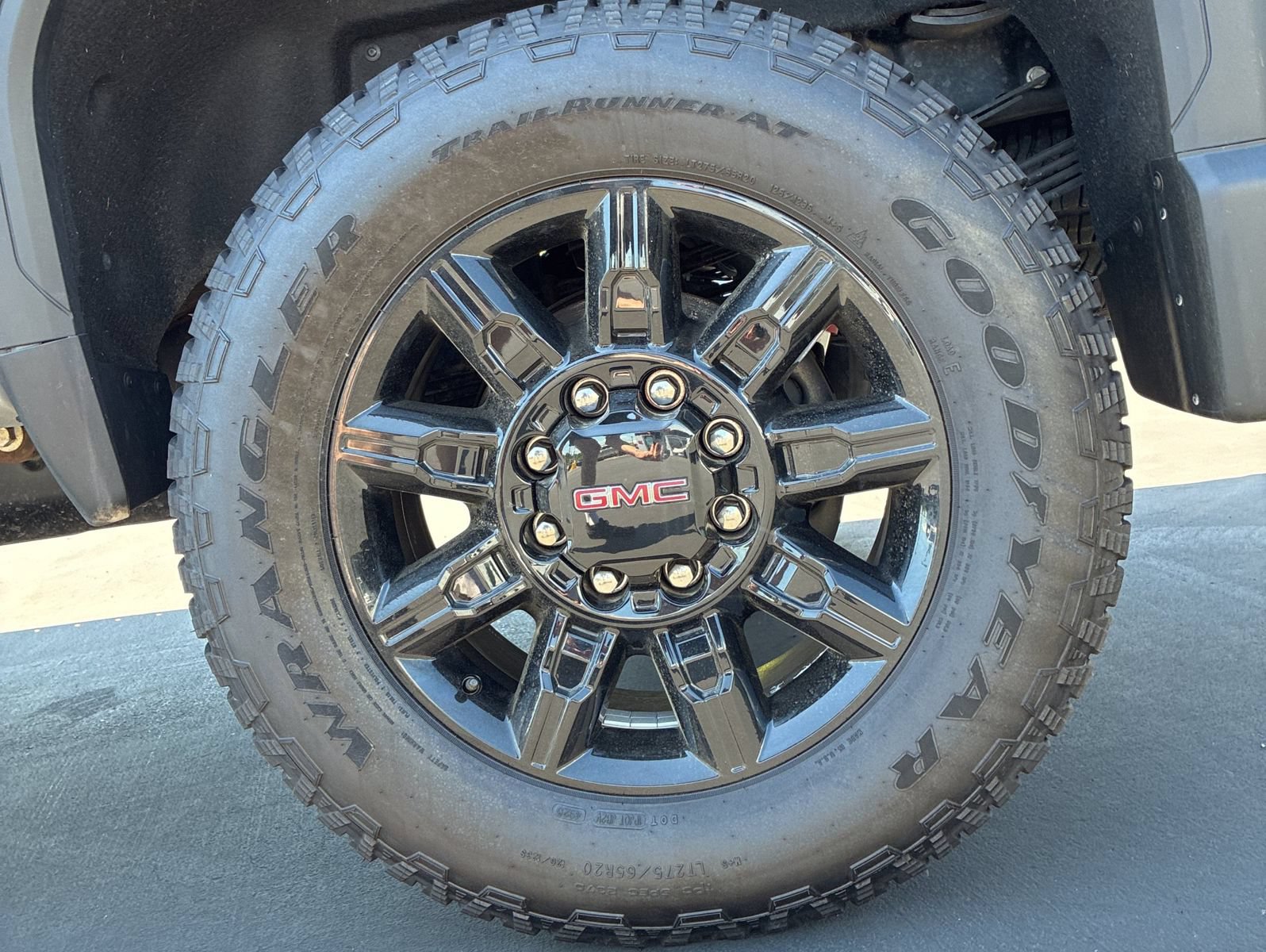 Used 2024 GMC Sierra 3500 AT4 w/ AT4 Premium Plus Package AWD/4WD image 5
