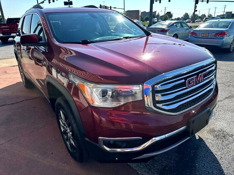Used 2017 GMC Acadia SLT image 3
