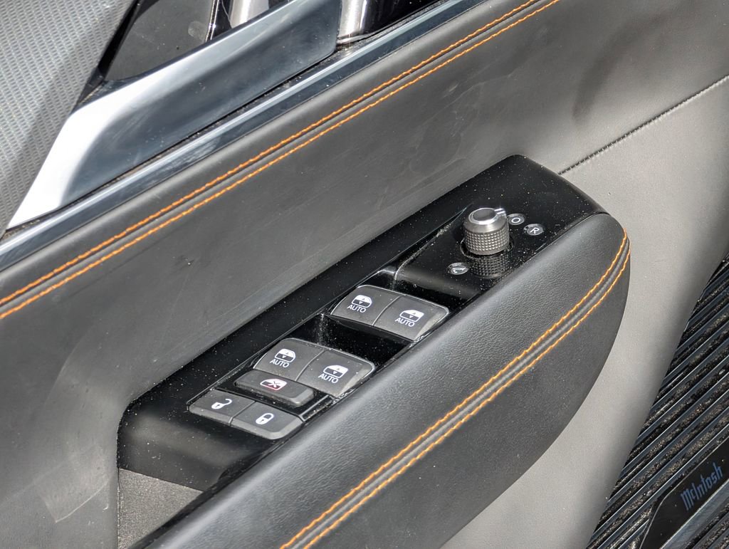 Used 2023 Jeep Grand Wagoneer L Series III image 22