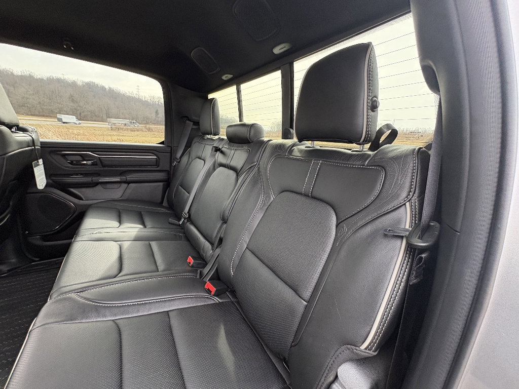 Used 2022 RAM 1500 Limited w/ Cold Weather Group image 19