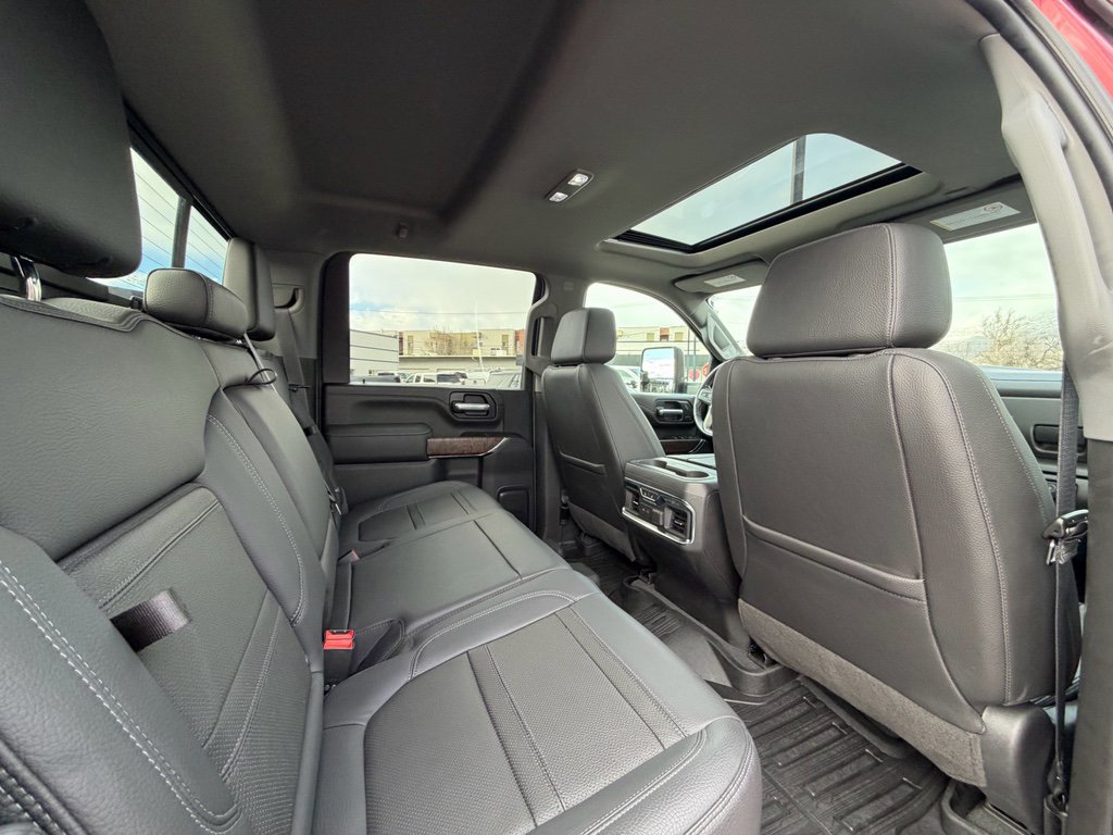Used 2021 GMC Sierra 3500 Denali w/ Denali Ultimate Package image 14