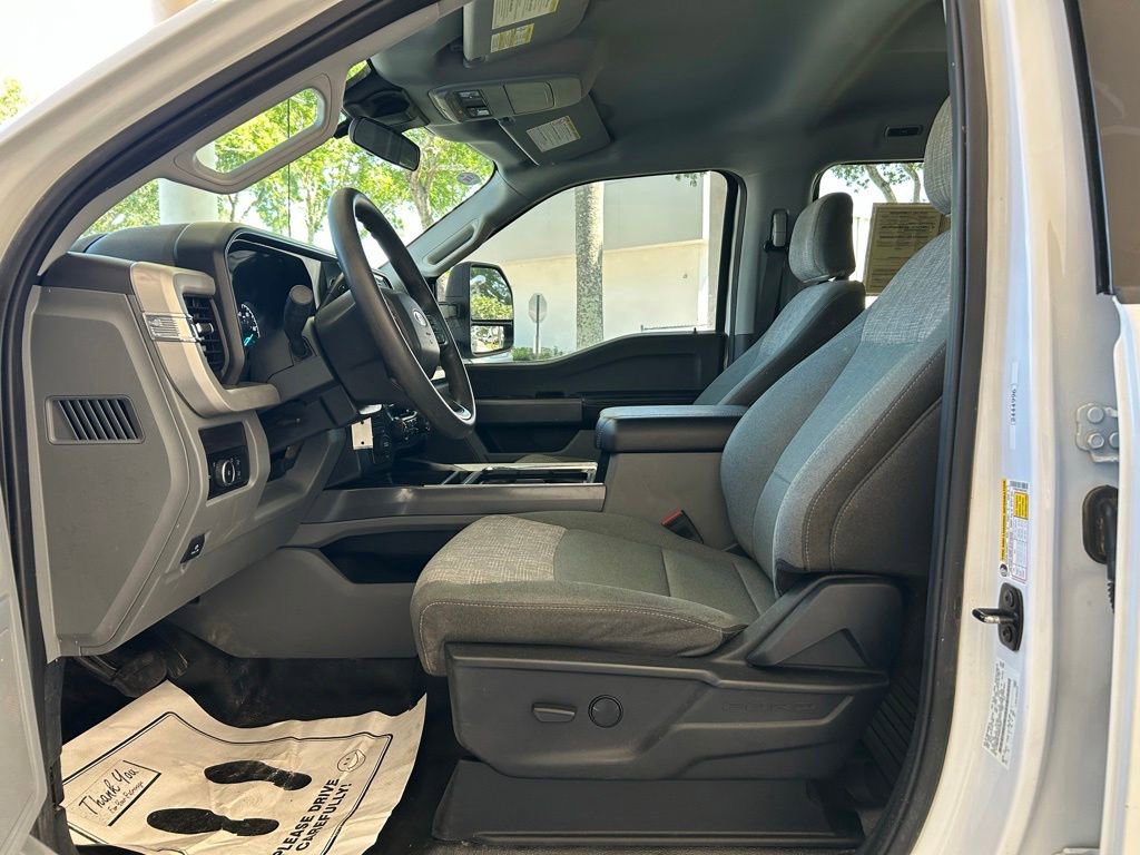 Used 2024 Ford F350 XLT w/ FX4 Off-Road Package AWD/4WD image 5