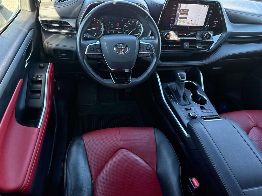 Used 2021 Toyota Highlander XSE image 9