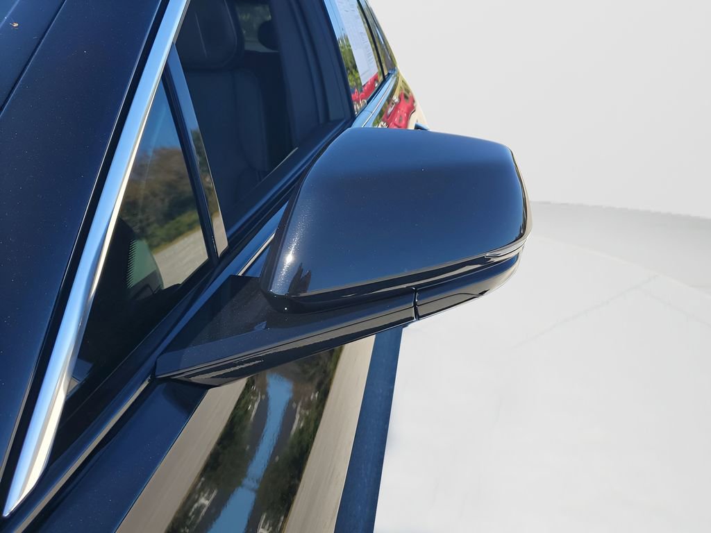 Used 2025 Cadillac Lyriq Luxury image 21