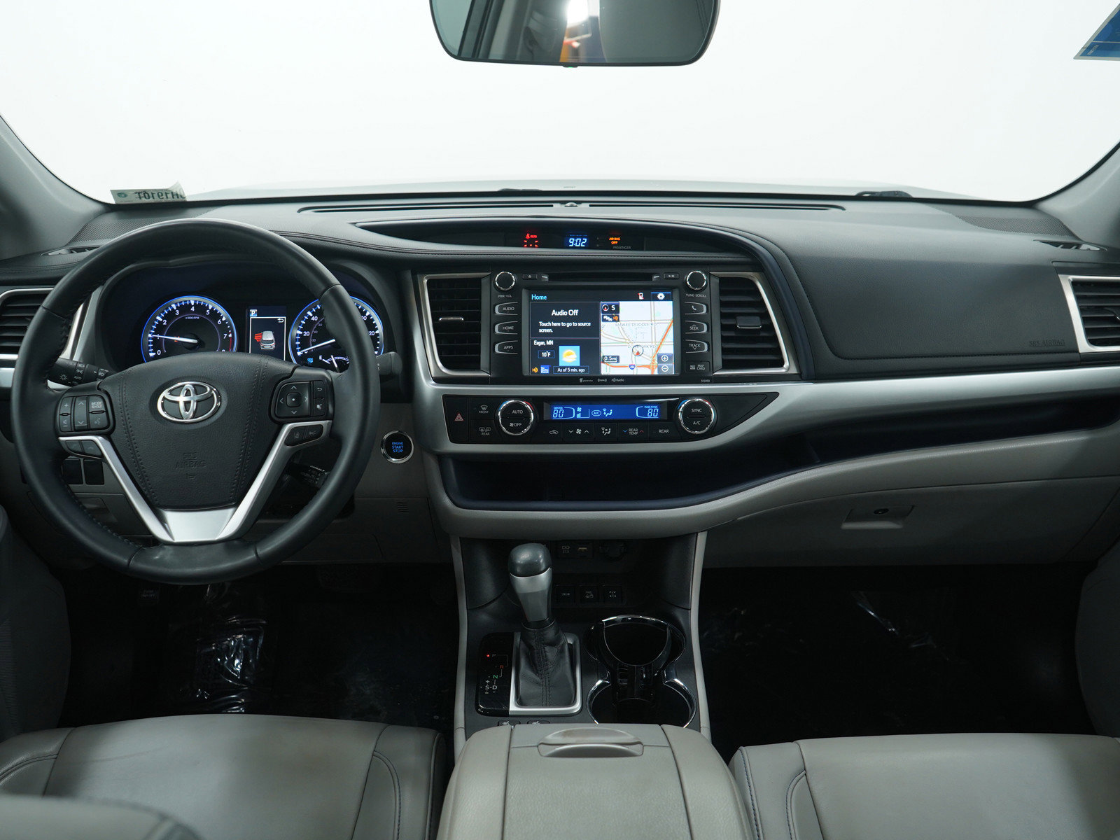 Used 2019 Toyota Highlander XLE image 18