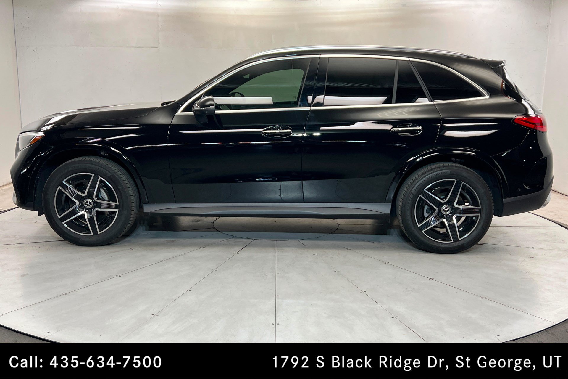 Certified 2026 Mercedes-Benz GLC 300 4MATIC image 2