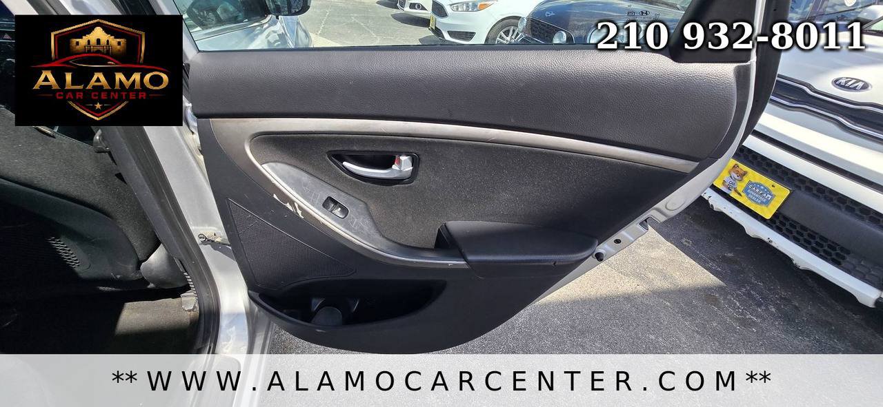 Used 2016 Hyundai Elantra GT FWD image 23