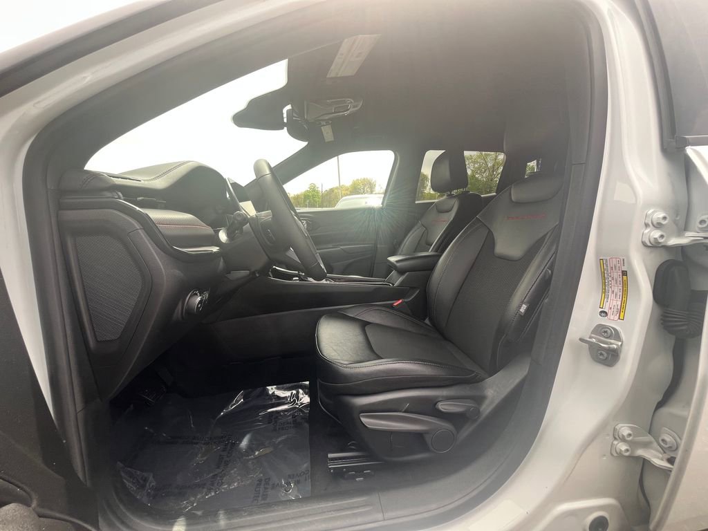 Used 2025 Jeep Compass Trailhawk AWD/4WD image 22
