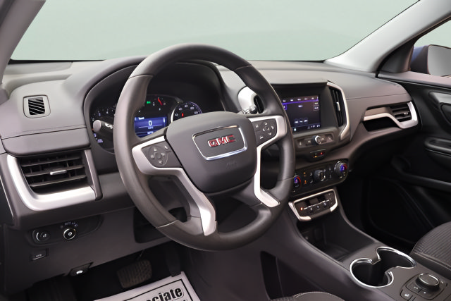 Used 2024 GMC Terrain SLE w/ Driver Convenience Package AWD/4WD image 12
